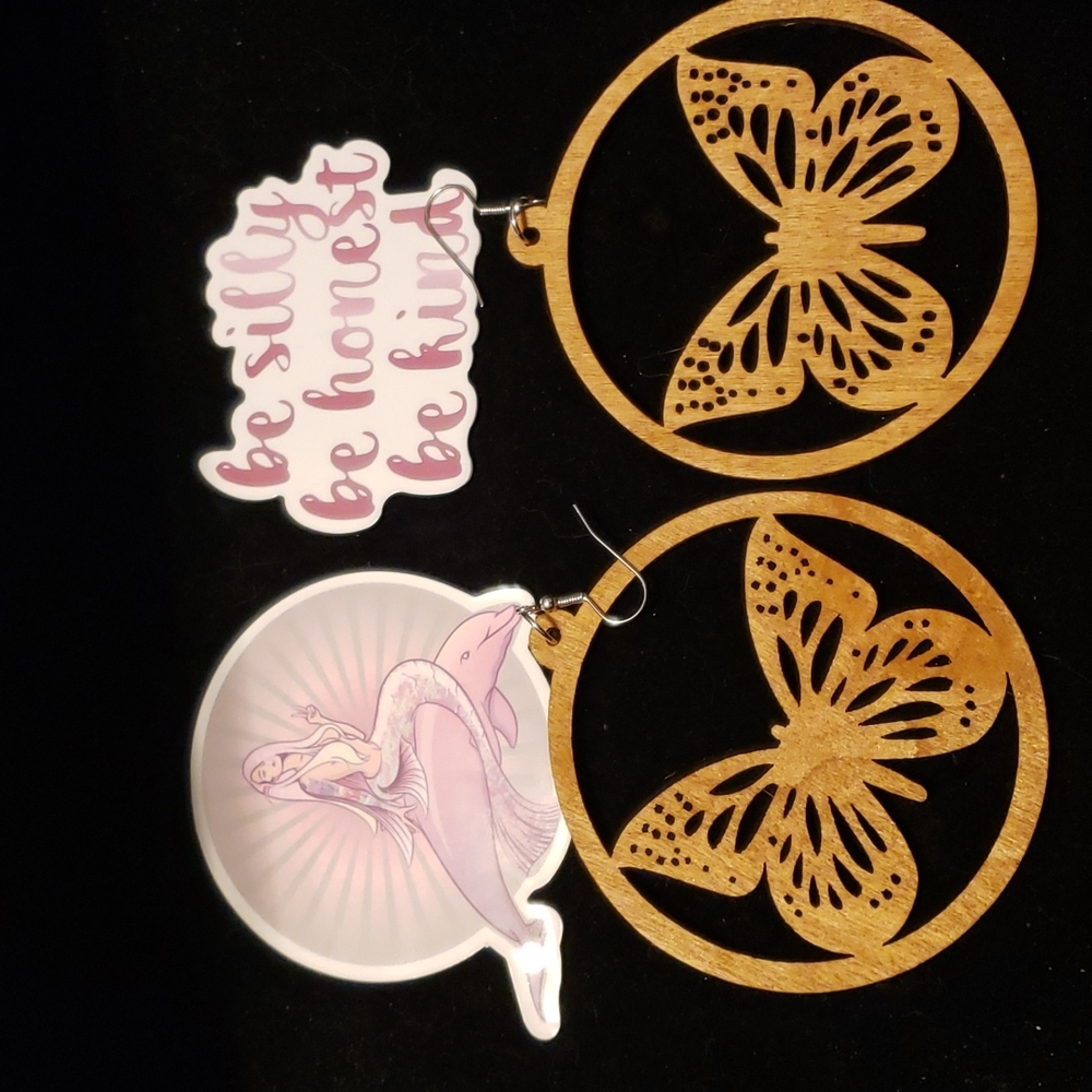 Lightweight wooden earrings with two beautiful stickers